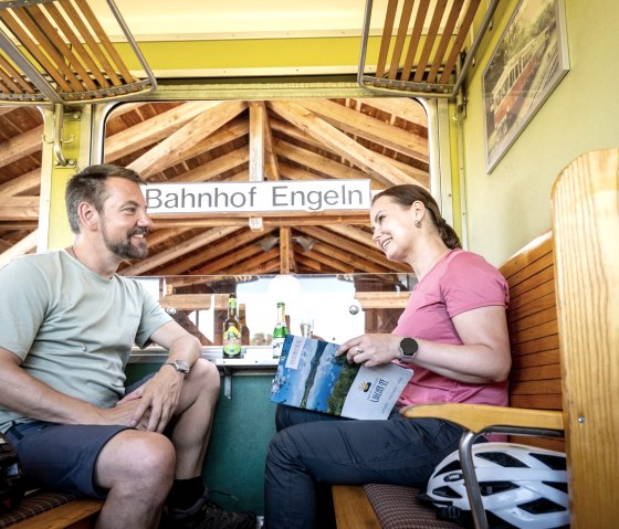 Am Bahnhof Engeln, © Eifel Tourismus GmbH, Dominik Ketz