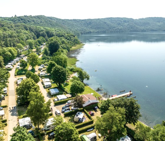 Camping aan het meer van Laach, © Eifel Tourismus GmbH, Dominik Ketz