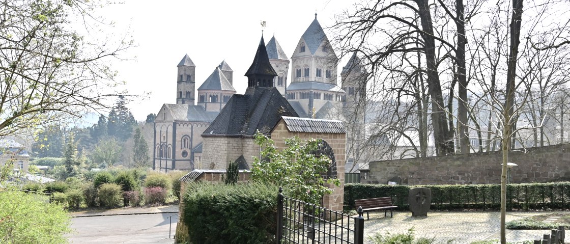 Frühlingsmarkt Maria Laach 2022 - Abteikirche, © Kloster Maria Laach - Sebastian Kriesmer