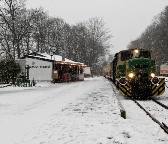 Vulkaan Express, © Simeon Langenbahn