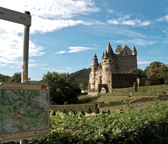 Schloss Bürresheim im Nettetal bei Ettringen/Mayen, © A. Rüber