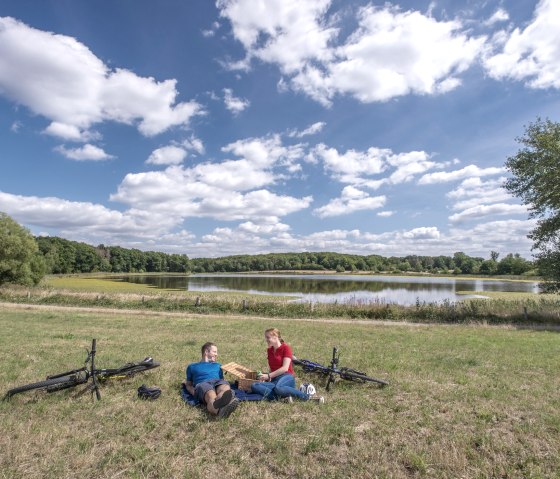 Picknick am Rodder Maar, © Kappest/Vulkanregion Laacher See