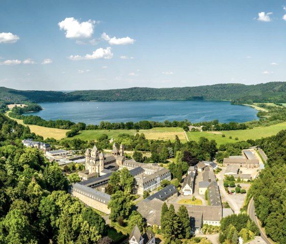 Luftbild Laacher See, © Eifel Tourismus GmbH, Dominik Ketz