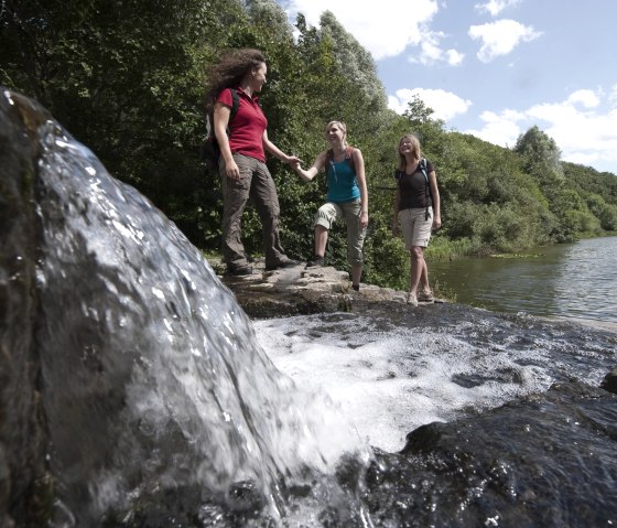 Wasserstufen im Waldsee, © Traumpfade/Kappest