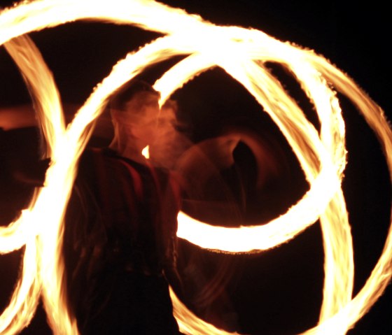 Licht- und Feuershow - Baila Fuego!, © Christian Dirr