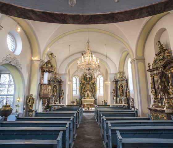 Intérieur de l'église baroque de Saffig, © Kappest/Vulkanregion Laacher See