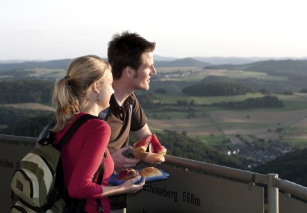 Ausblick vom Gänsehalsturm auf dem Waldseepfad Rieden, © Traumpfade