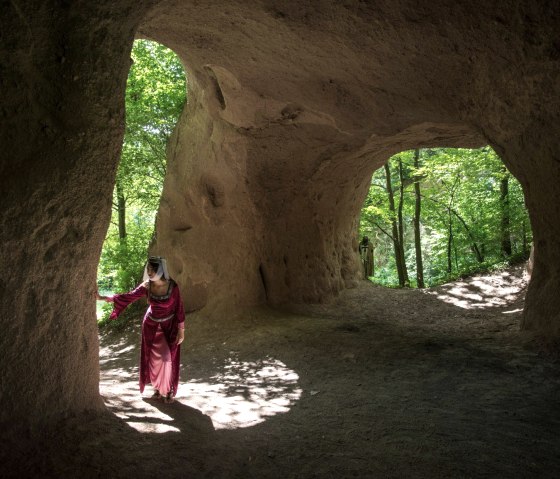 Höhle, © Vulkanregion Laacher See/Kappest