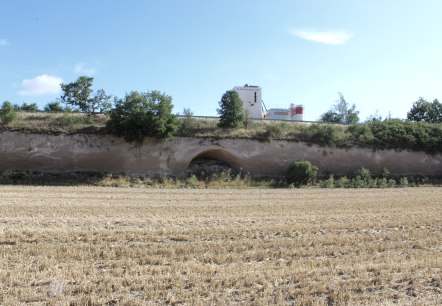 "Krufter Bachtal" - Stollen im Tuff, © VG Pellenz/Manea